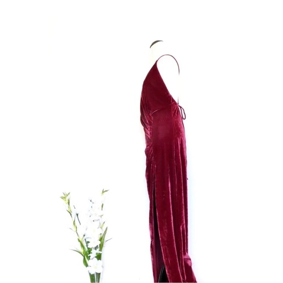 NEW! Velvet Velour Maxi Gown Dress Tie Back Burgundy Red SZ M - Picture 8 of 10